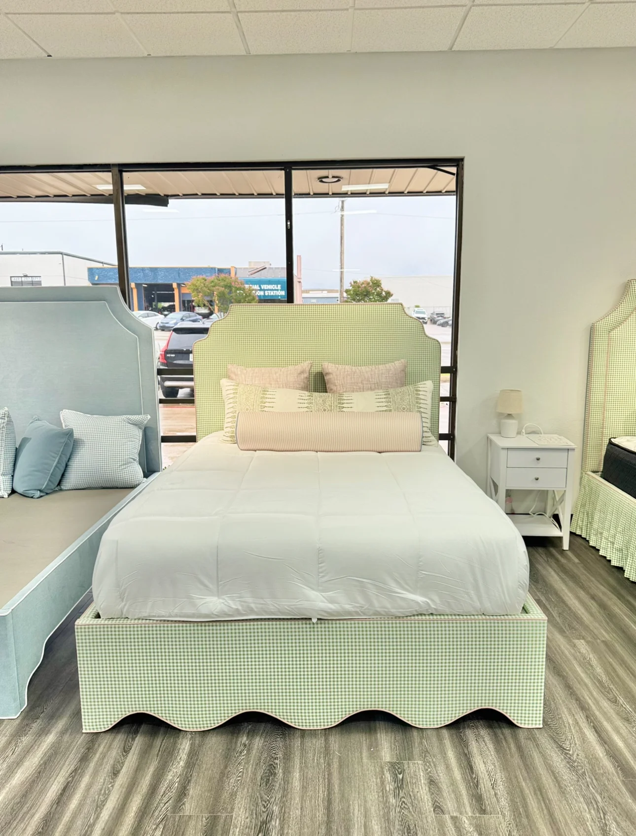 65āH Queen Upholstered Platform Bed - Scalloped Base - Sage Green Gingham Fabric with Blush Pink - Image 4