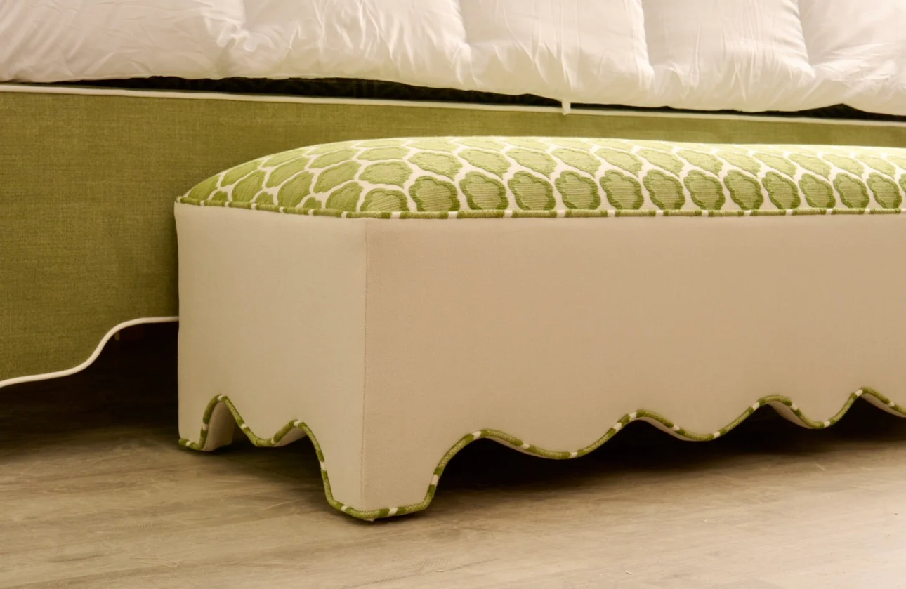 60ā L Scalloped End of Bed Bench in Green Thibaut Fabric - Image 2