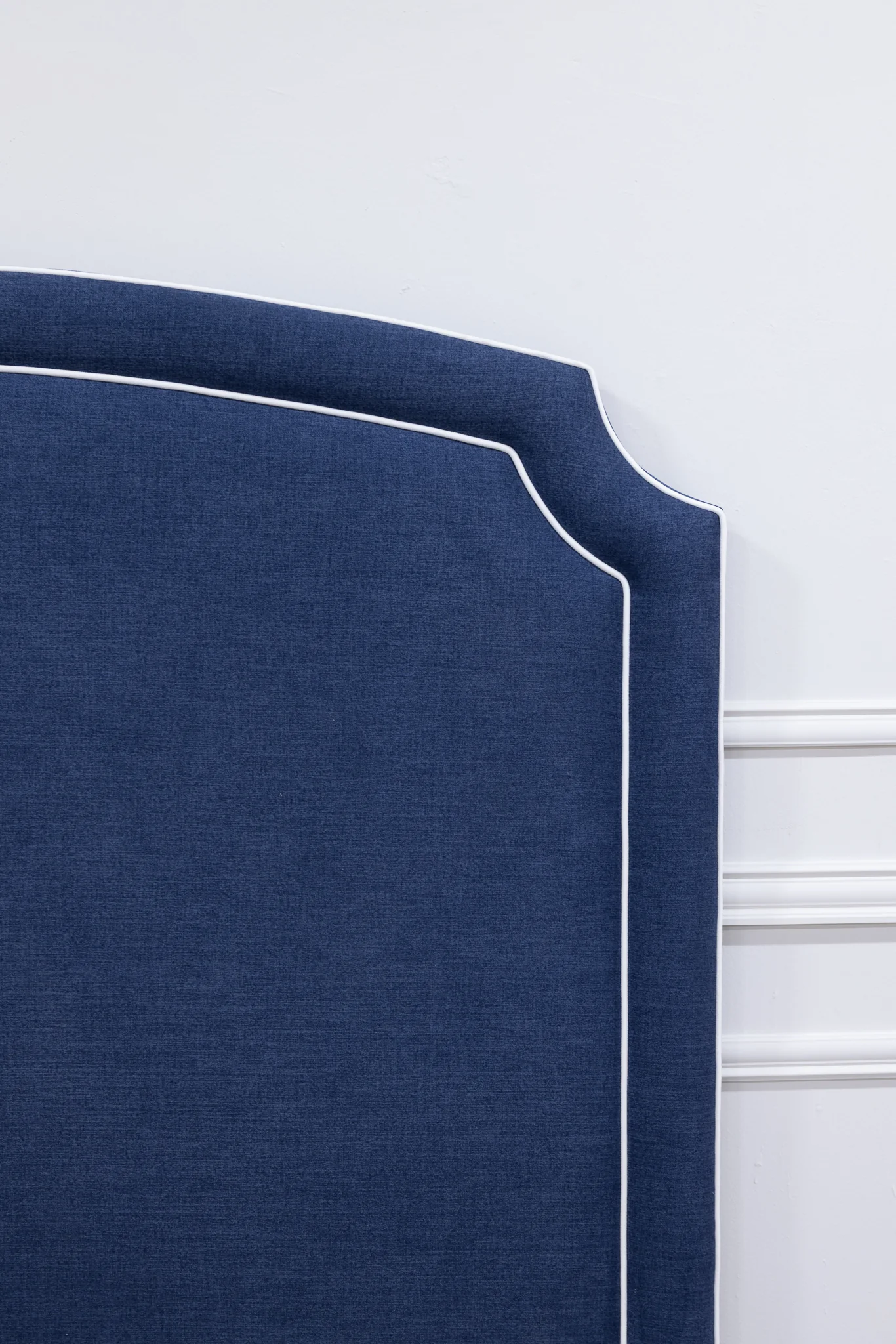 65"H Queen Upholstered Platform Bed - Scalloped Base - Navy Woven Fabric with White Trim - Image 6