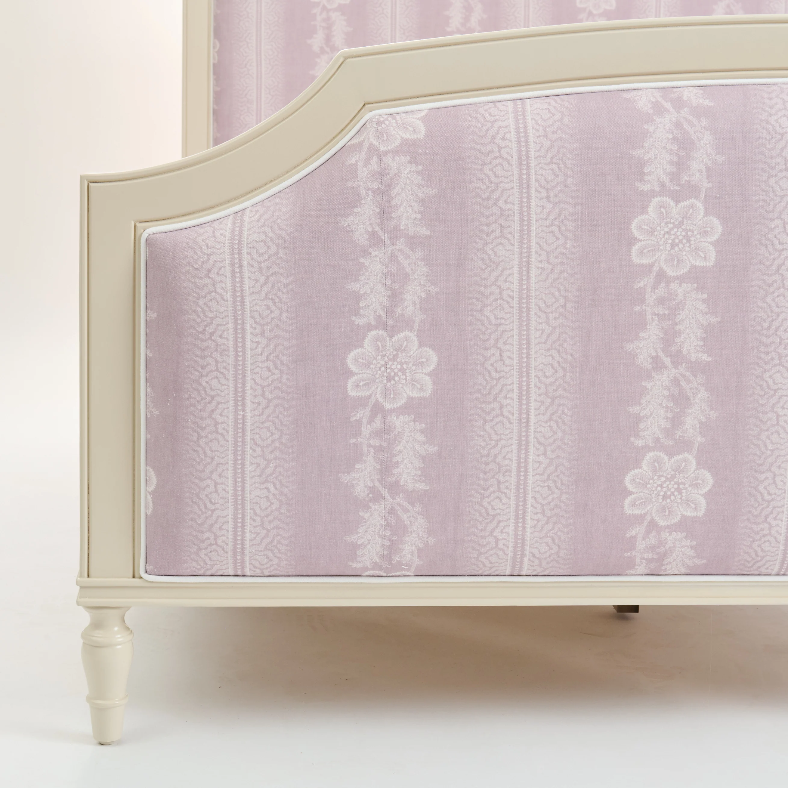 The Arabella King Platform Bed - Daphne Linen Fabric in Lilac - Image 5