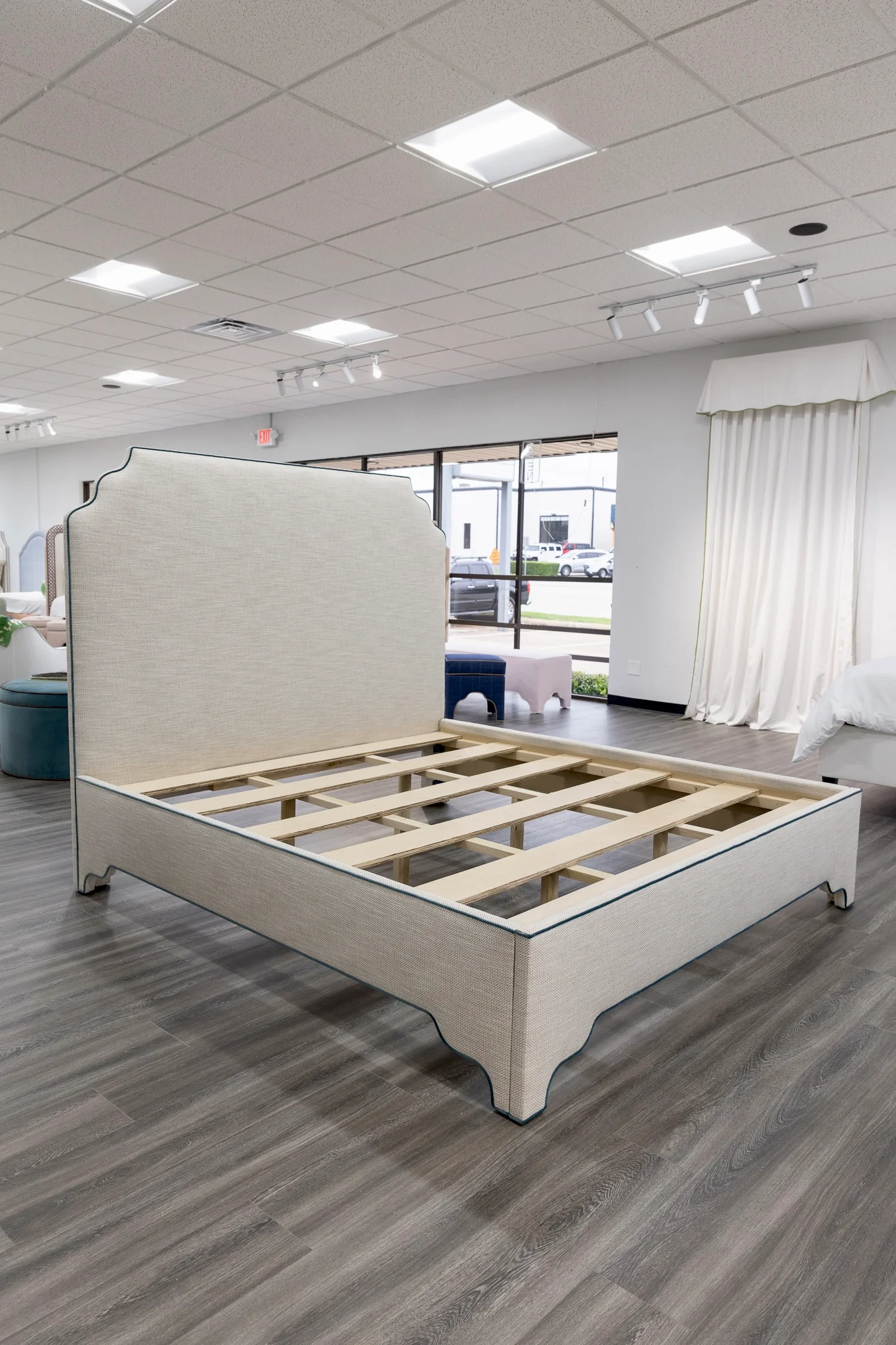 65"H Helena King Platform Bed - Scalloped Legs - Performance Linen Fabric - Dark Teal Trim - Image 5