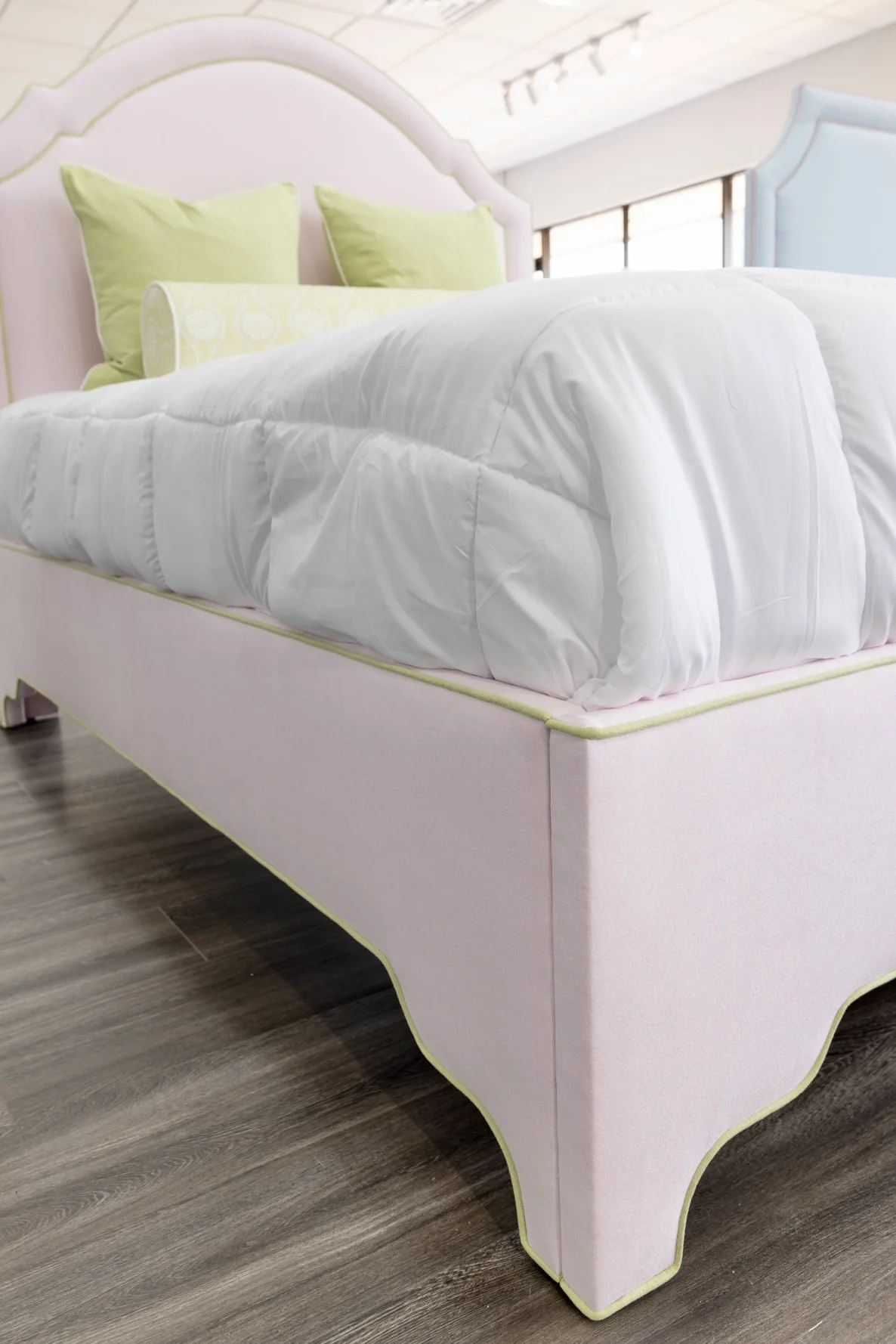 65”H Queen Upholstered Platform Bed - Upholstered Legs - Powder Pink fabric with Green Trim - Image 6