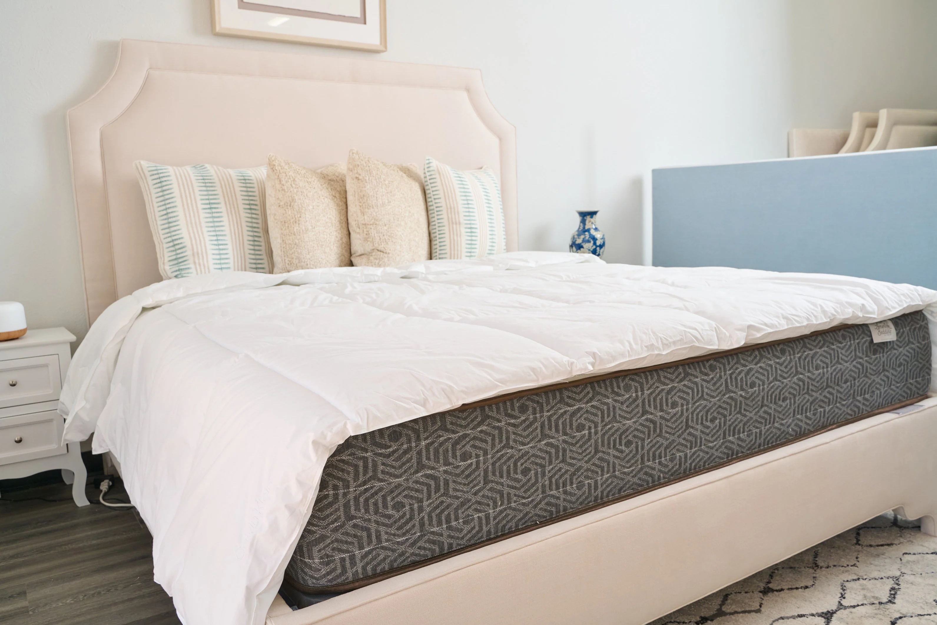65"H King Upholstered Platform Bed - Scalloped Legs - Beige Woven Fabric Self Welted - Image 9