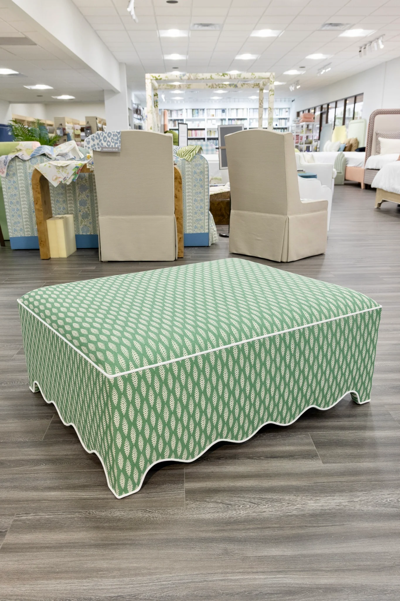 Scalloped ottoman - Floral Green with White Piping - Image 3