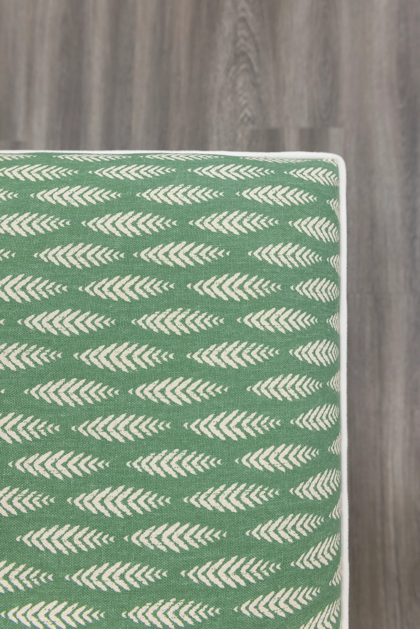 Scalloped ottoman - Floral Green with White Piping - Image 5
