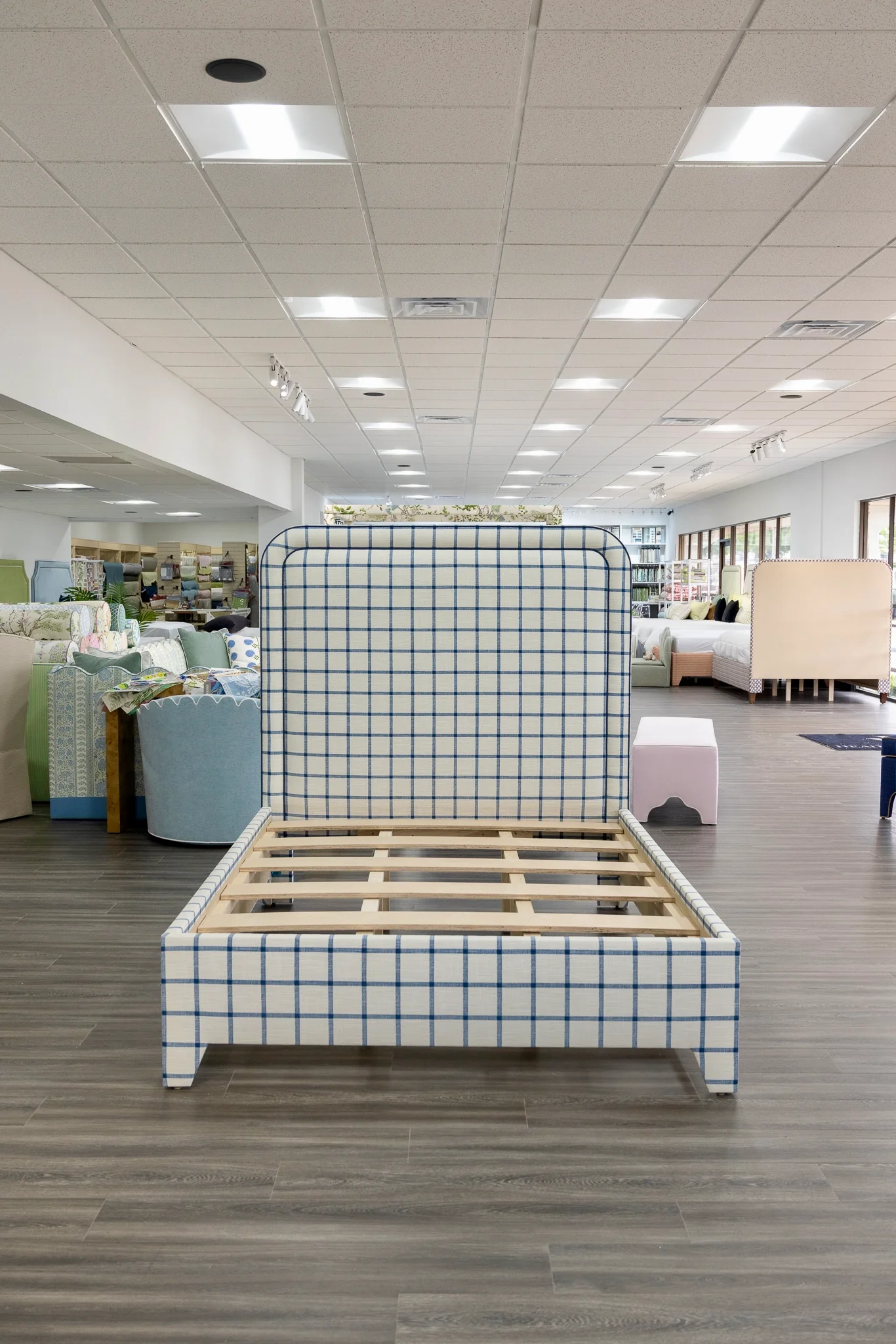The Lorraine Queen Platform Bed in Navy Plaid Fabric - Navy Trim - Image 4