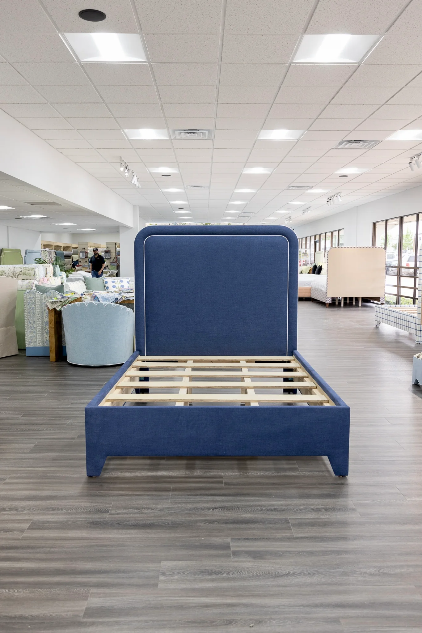 The Lorraine Queen Platform Bed in Navy Woven Fabric - White Trim - Image 7