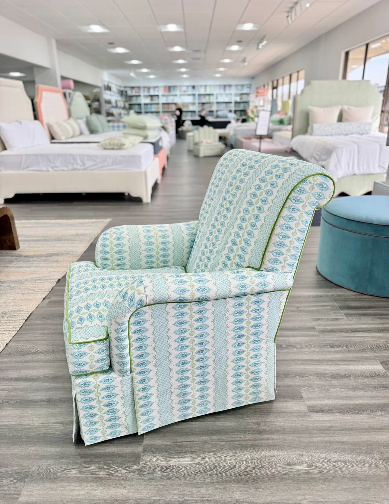 Tight back Waterfall Lounge Chair in Print Fabric - Contrast Piping - Image 11