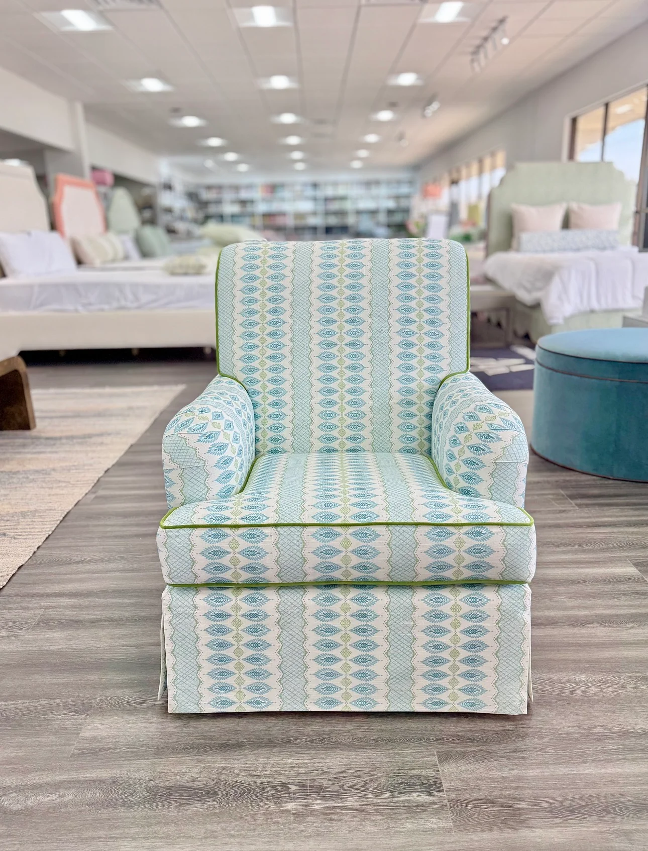 Tight back Waterfall Lounge Chair in Print Fabric - Contrast Piping - Image 3