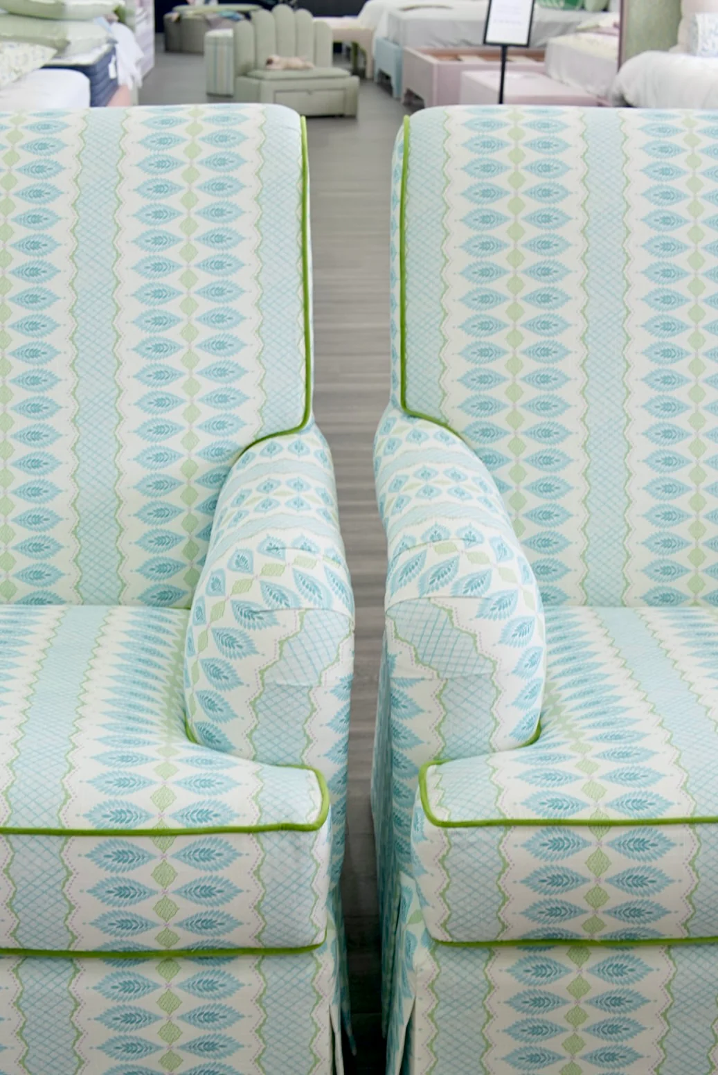 Tight back Waterfall Lounge Chair in Print Fabric - Contrast Piping - Image 8