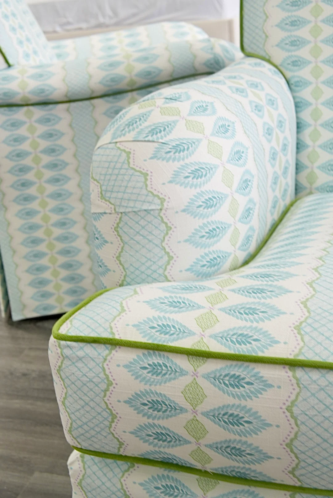 Tight back Waterfall Lounge Chair in Print Fabric - Contrast Piping - Image 9