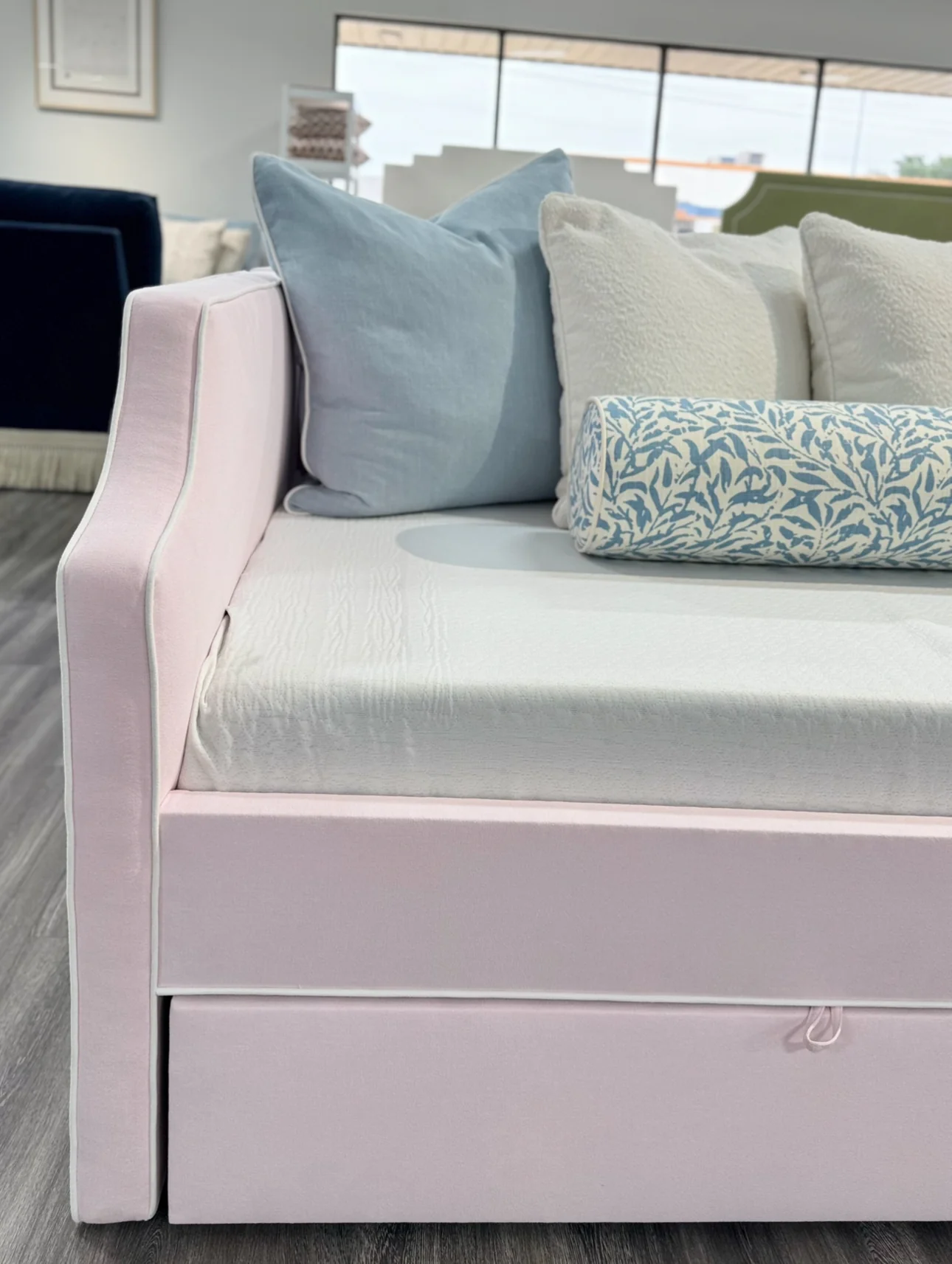 Twin Trundle Daybed - Powder Pink Woven - White Trim - Image 4