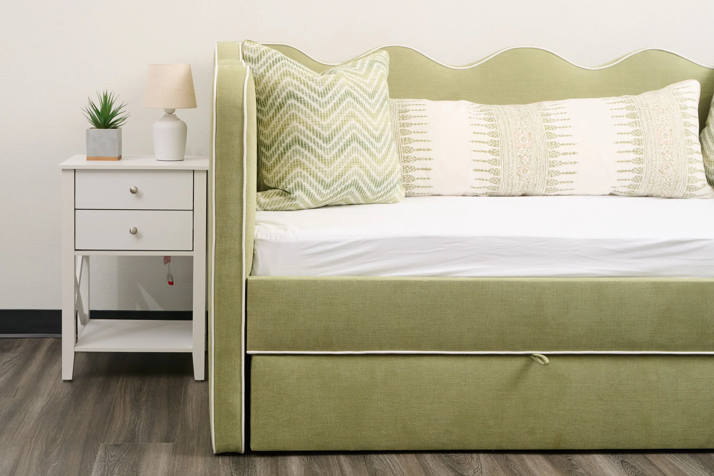 Twin Trundle Daybed - Scalloped - Pistachio Green Woven Fabric with White Trim - Image 8
